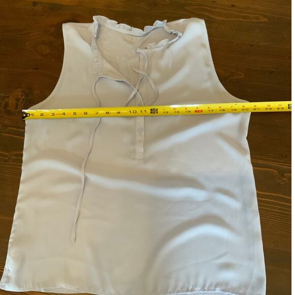 Loft light blue sleeveless Top size large - Picture 5 of 6